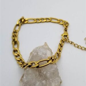 Romance enchantment bucket estate bracelet